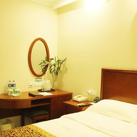 Greentree Inn Zhejiang Jiaxing West Zhongshan Road Vintage Car Building Express Hotel Exteriér fotografie