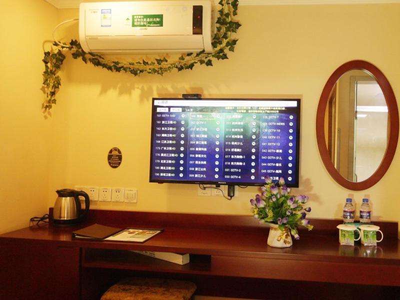 Greentree Inn Zhejiang Jiaxing West Zhongshan Road Vintage Car Building Express Hotel Exteriér fotografie