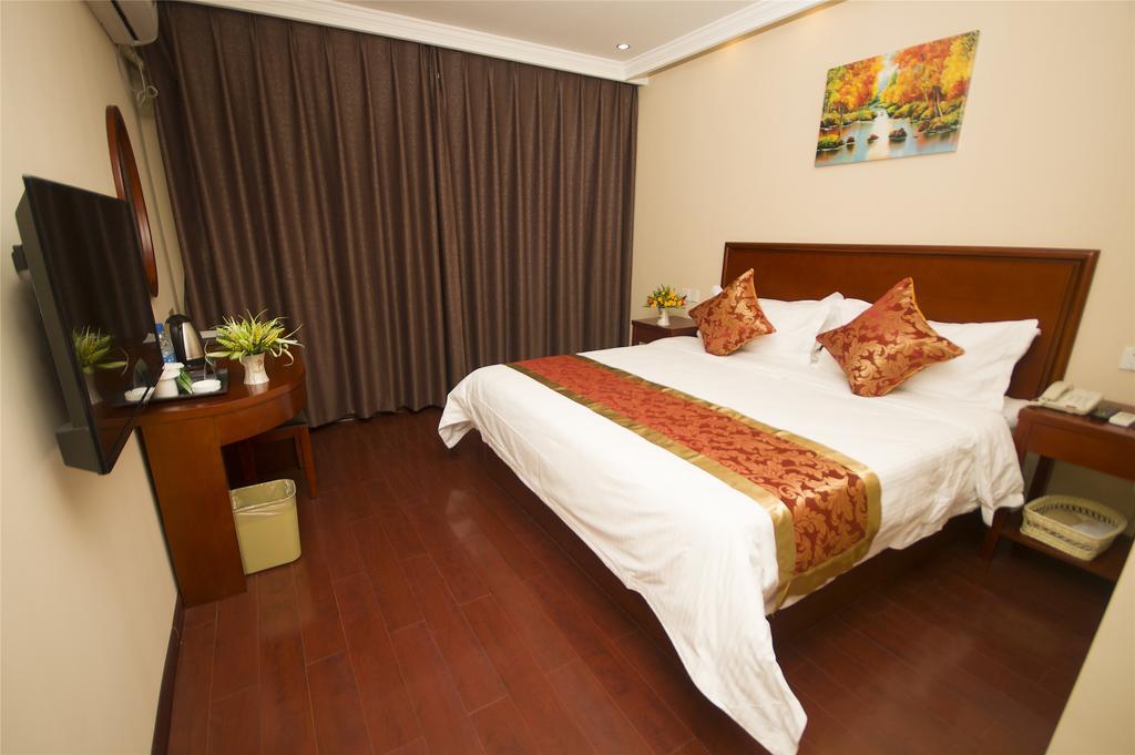 Greentree Inn Zhejiang Jiaxing West Zhongshan Road Vintage Car Building Express Hotel Exteriér fotografie